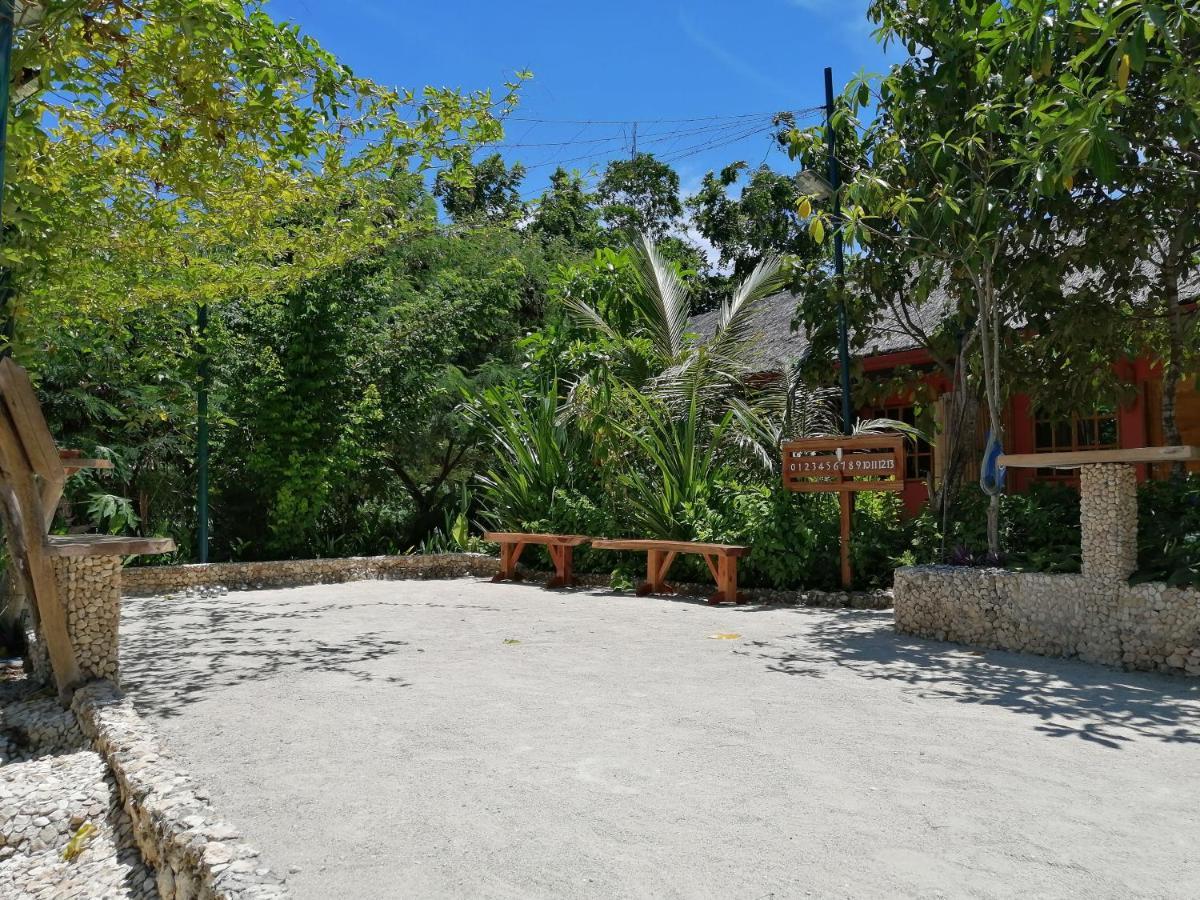 Nakabalo Guesthouse & Restaurant 锡基霍尔 外观 照片