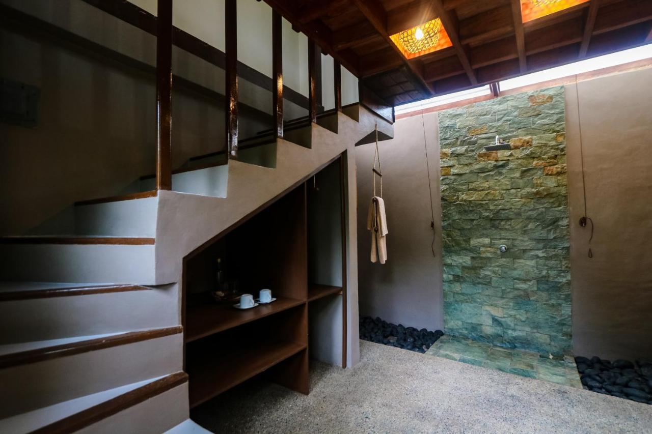 Nakabalo Guesthouse & Restaurant 锡基霍尔 外观 照片