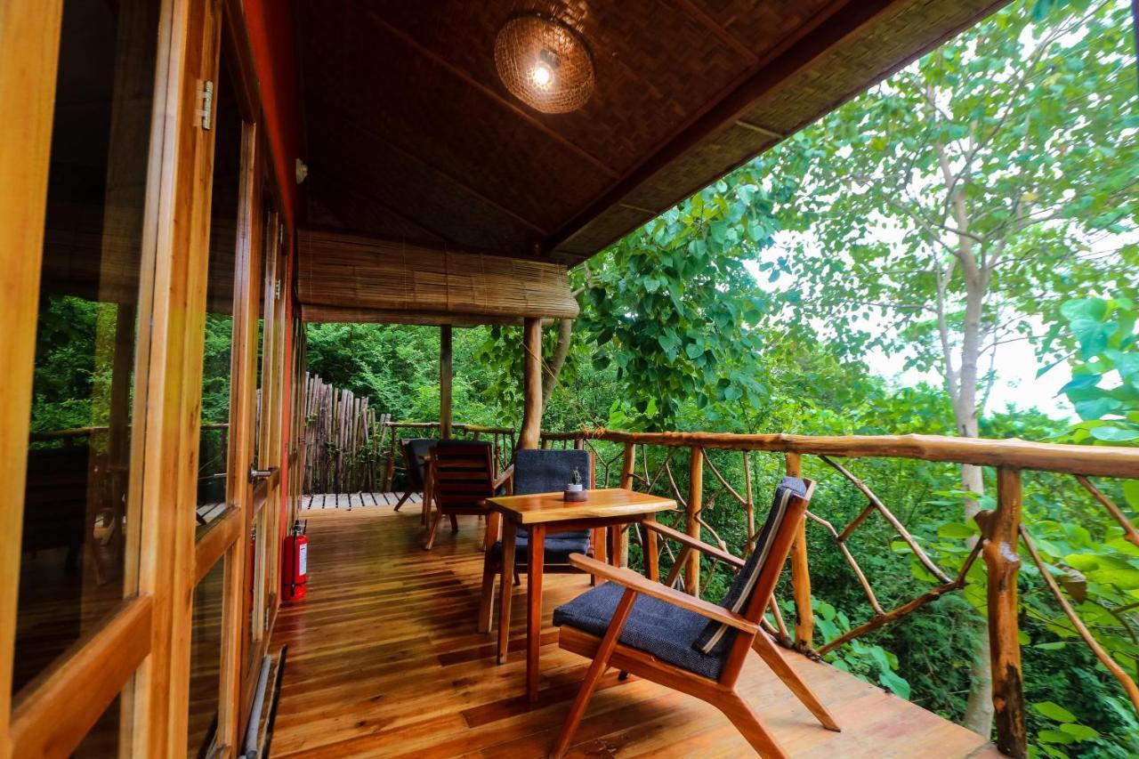 Nakabalo Guesthouse & Restaurant 锡基霍尔 外观 照片