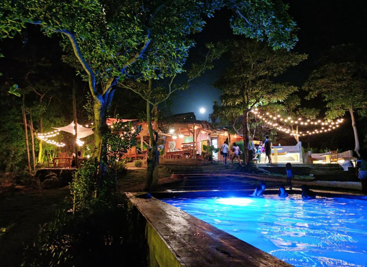Nakabalo Guesthouse & Restaurant 锡基霍尔 外观 照片